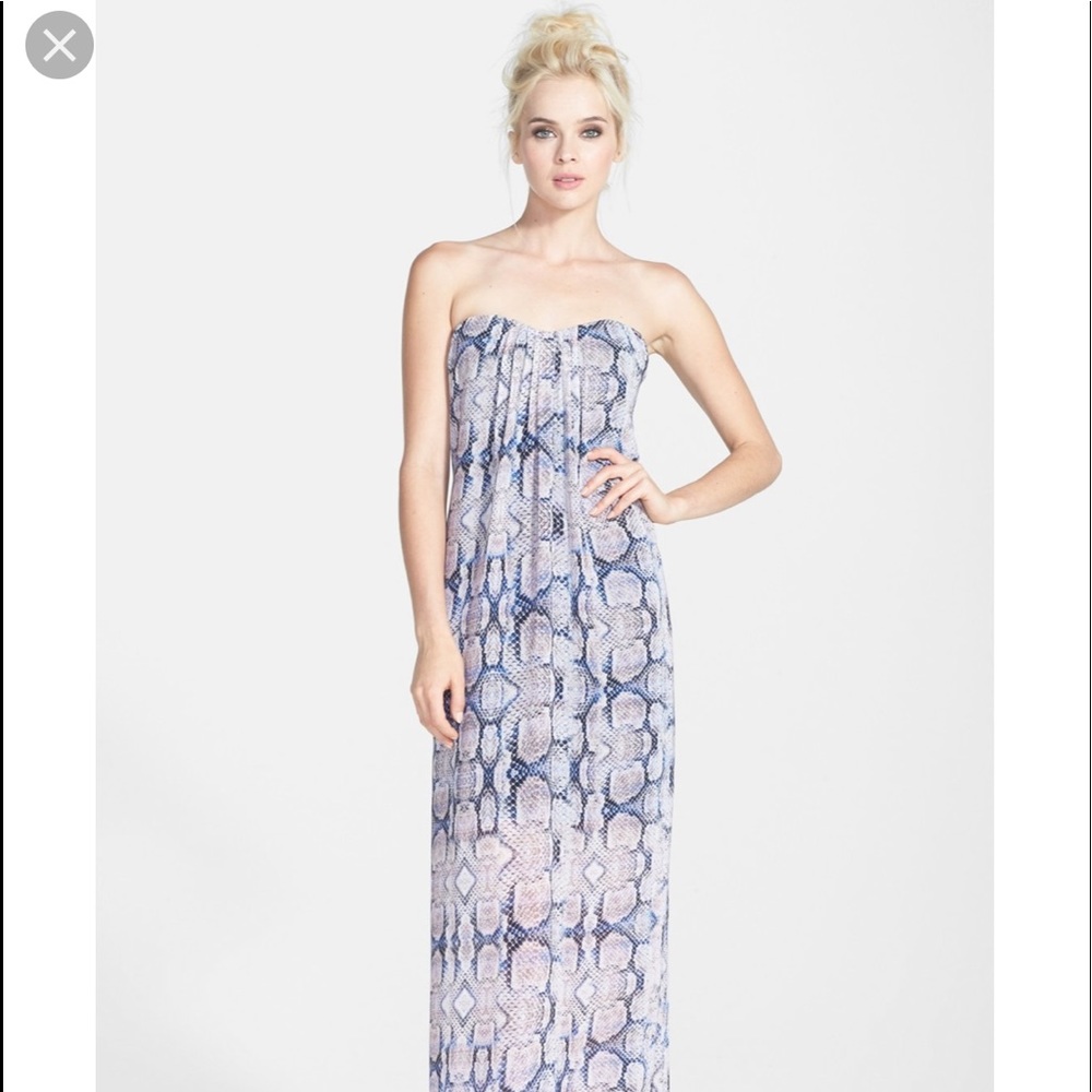 HOST PICK! 🎉🎊Like Minded Strapless snakeskin print maxi dress SZM